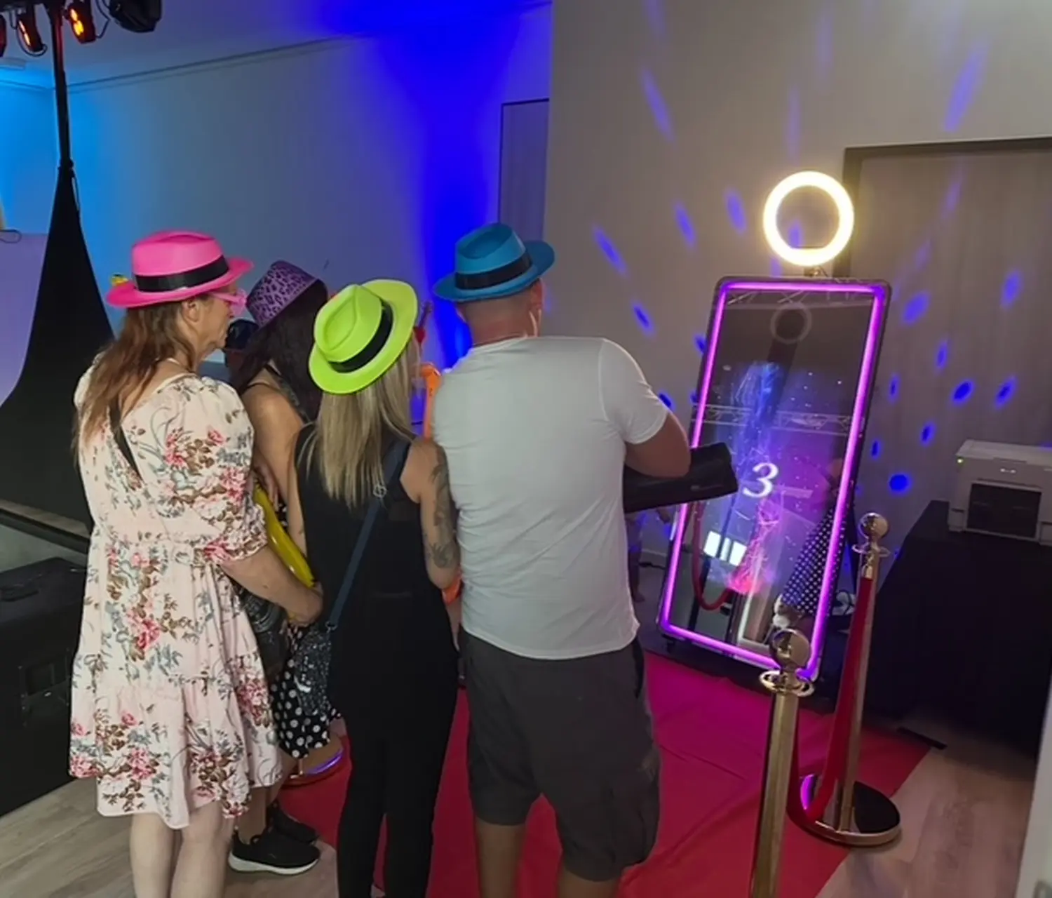 Fotobox Eichsfeld, Fotospiegel Eichsfeld, EIC Mirrow Moments, Wehnde, Magic Mirror Fotospiegel